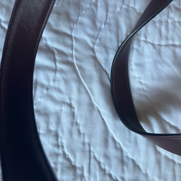 Vince Crocodile-Embossed Leather Tote - Picture 12 of 16